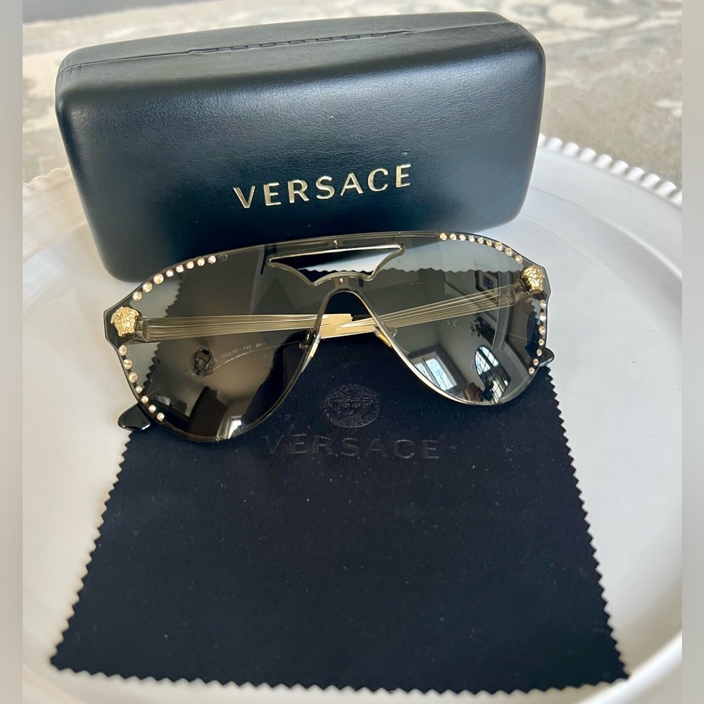 58mm VERSACE SUNGLASSES, MIDUSA LOGOS